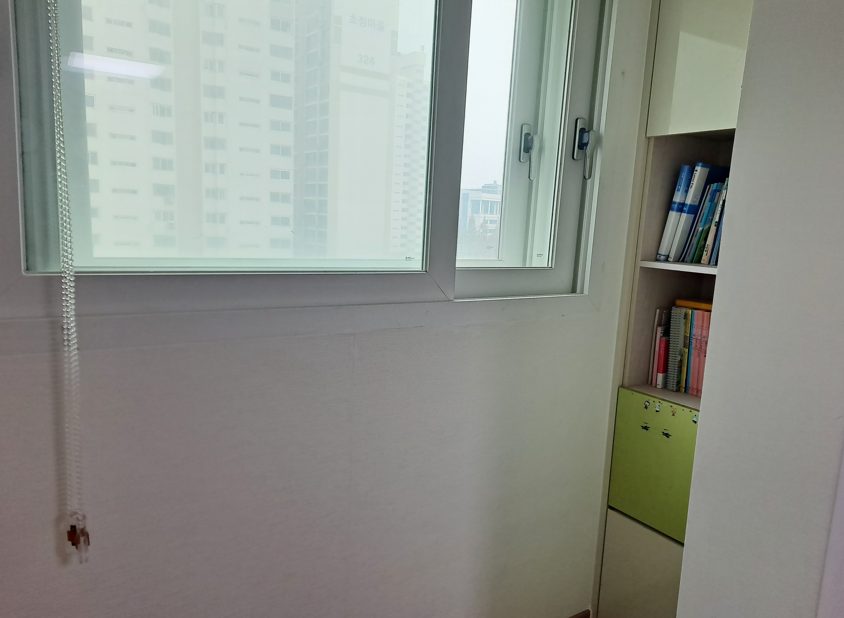 부천곰팡이제거, 아이방 벽지 곰팡이 재발 원인을 찾았습니다 사진 14