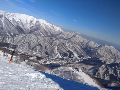 2024年2月17日に新潟県で撮った「スキー場、スマホ、冬、苗場、雪」の写真