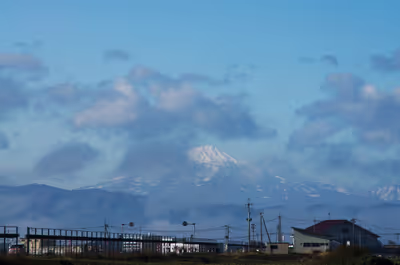 2018年11月3日に秋田県で撮った「山、空、鳥海山」の写真
