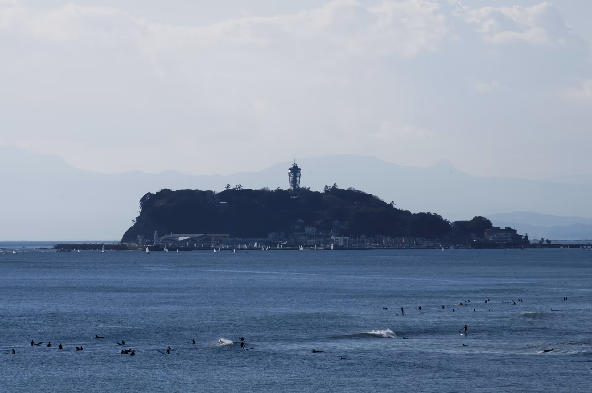 2013年10月27日に神奈川県で撮った「江の島、海」の写真