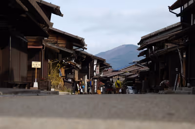 2015年11月21日に長野県で撮った「ボケ、古民家、奈良井宿、宿場町、建物」の写真