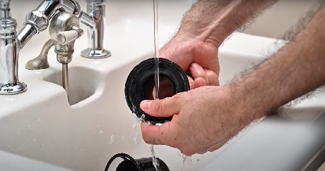 Comment déboucher une douche