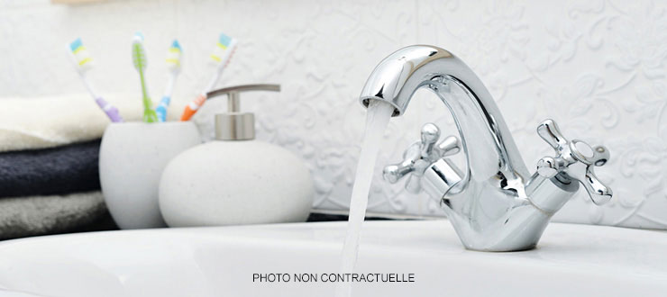 Pose d'un robinet mélangeur lave-mains fourni par le client Pose d'un robinet mélangeur lave-mains fourni par le client