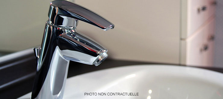 Pose d'un robinet mitigeur lave-main fourni par le client Pose d'un robinet mitigeur lave-main fourni par le client