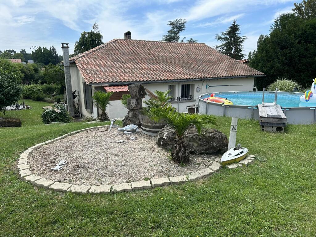Additional property image - Poitou-Charentes, Charente, Blanzac-Porcheresse, France
