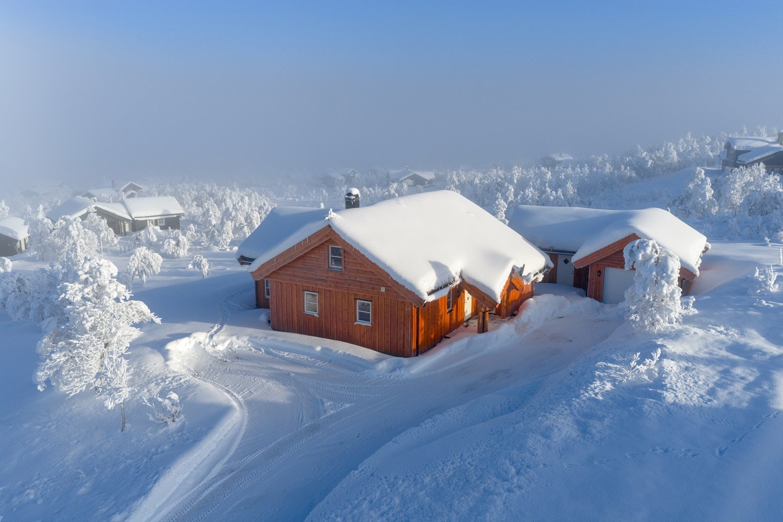 2-Bed Norwegian Mountain Chalet in Veståsen with Garage, Whirlpool & 2,002m² Plot Near Hiking Trails