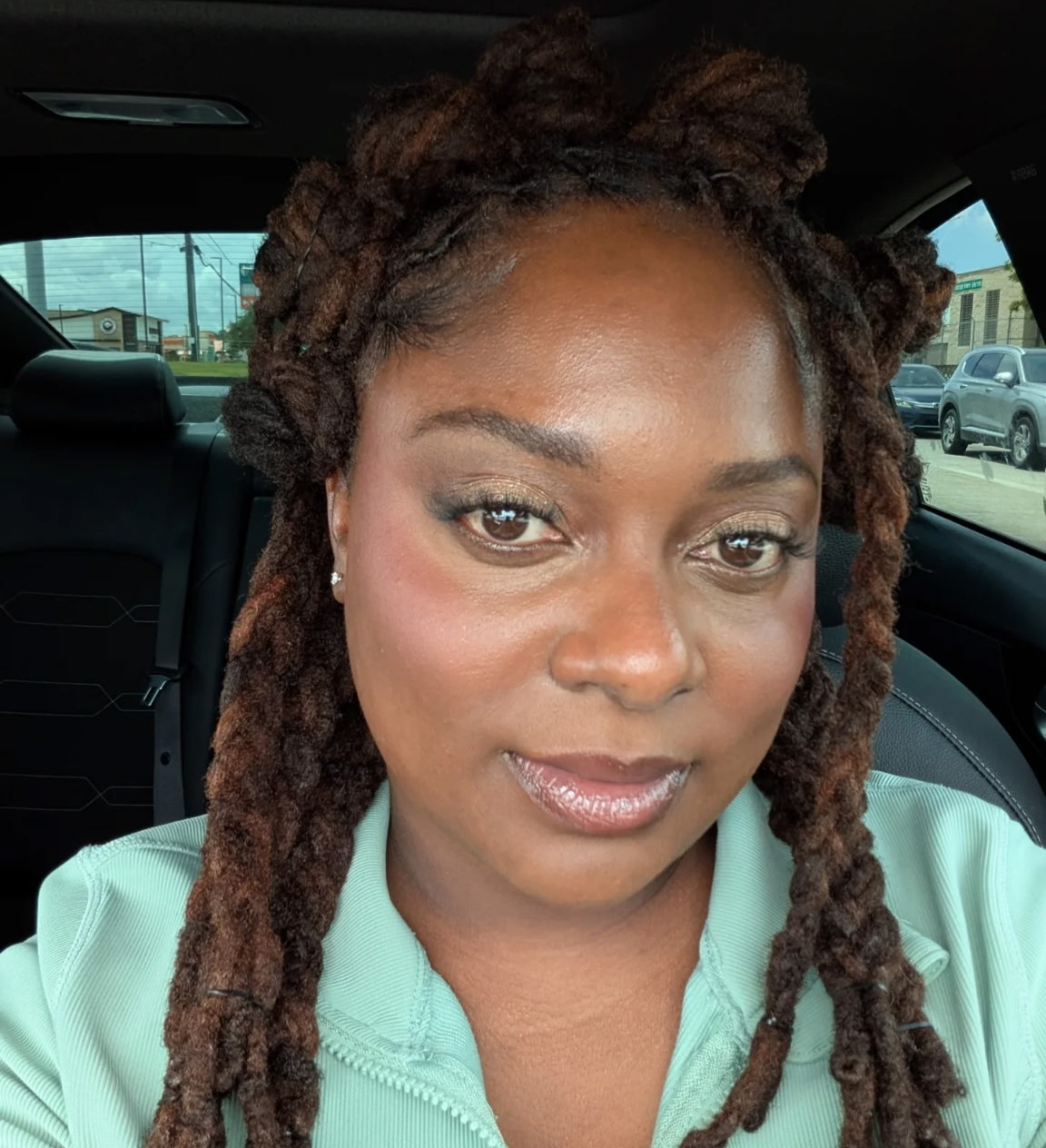 Tenishia Lewis