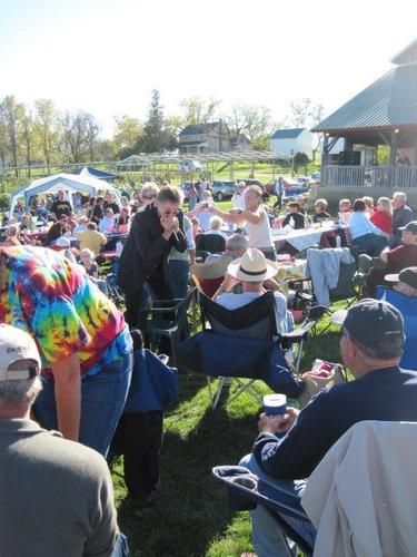 Tabor Home Winery's 26th Anniversary Festival with Bob Dorr's Iowa Music Revue