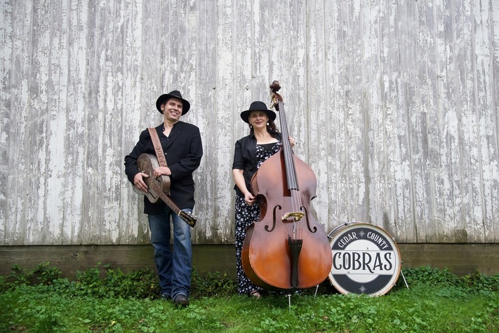 Music in the Vineyard with the Cedar County Cobras