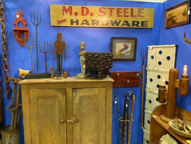 Midwest Antique & Art Show/The Collector's Eye