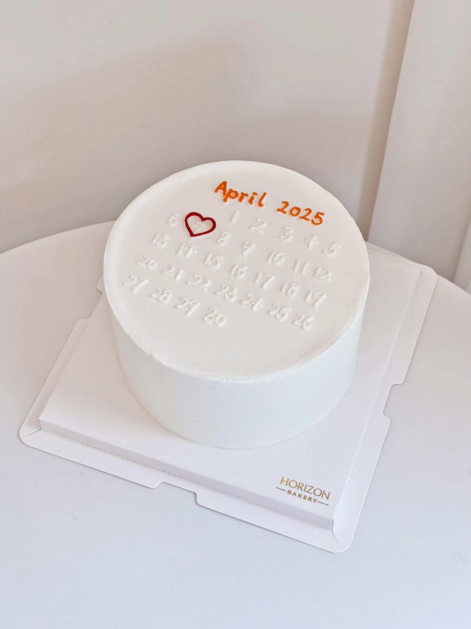 https://storage.googleapis.com/horizon-reservation-images-dev/cake-offer/64fe2dc36f71876825f8b1e2df81ced3.webp