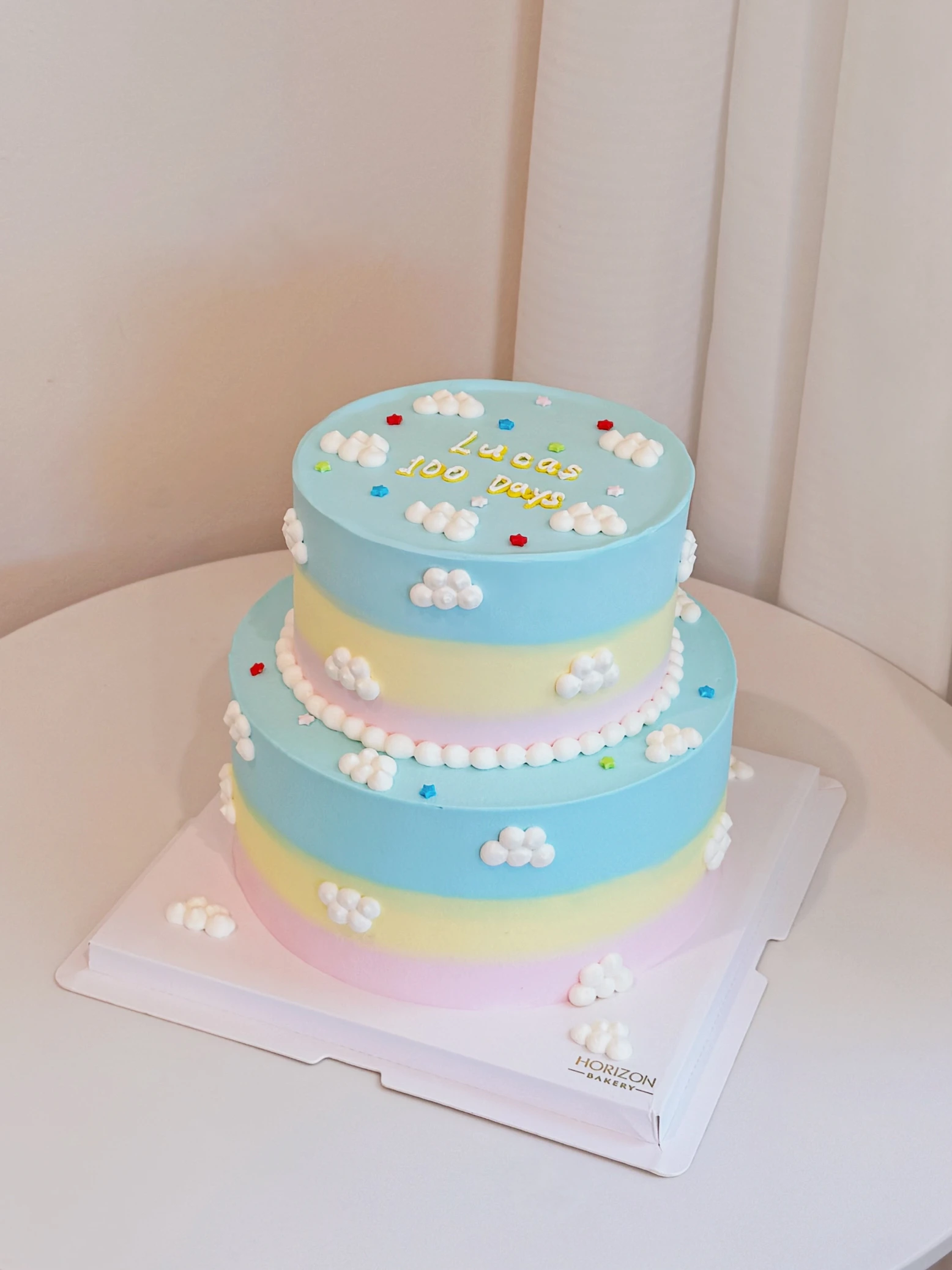 https://storage.googleapis.com/horizon-reservation-images-dev/cake-offer/8a68e4eb0542cbe1560149977adab0ba.webp