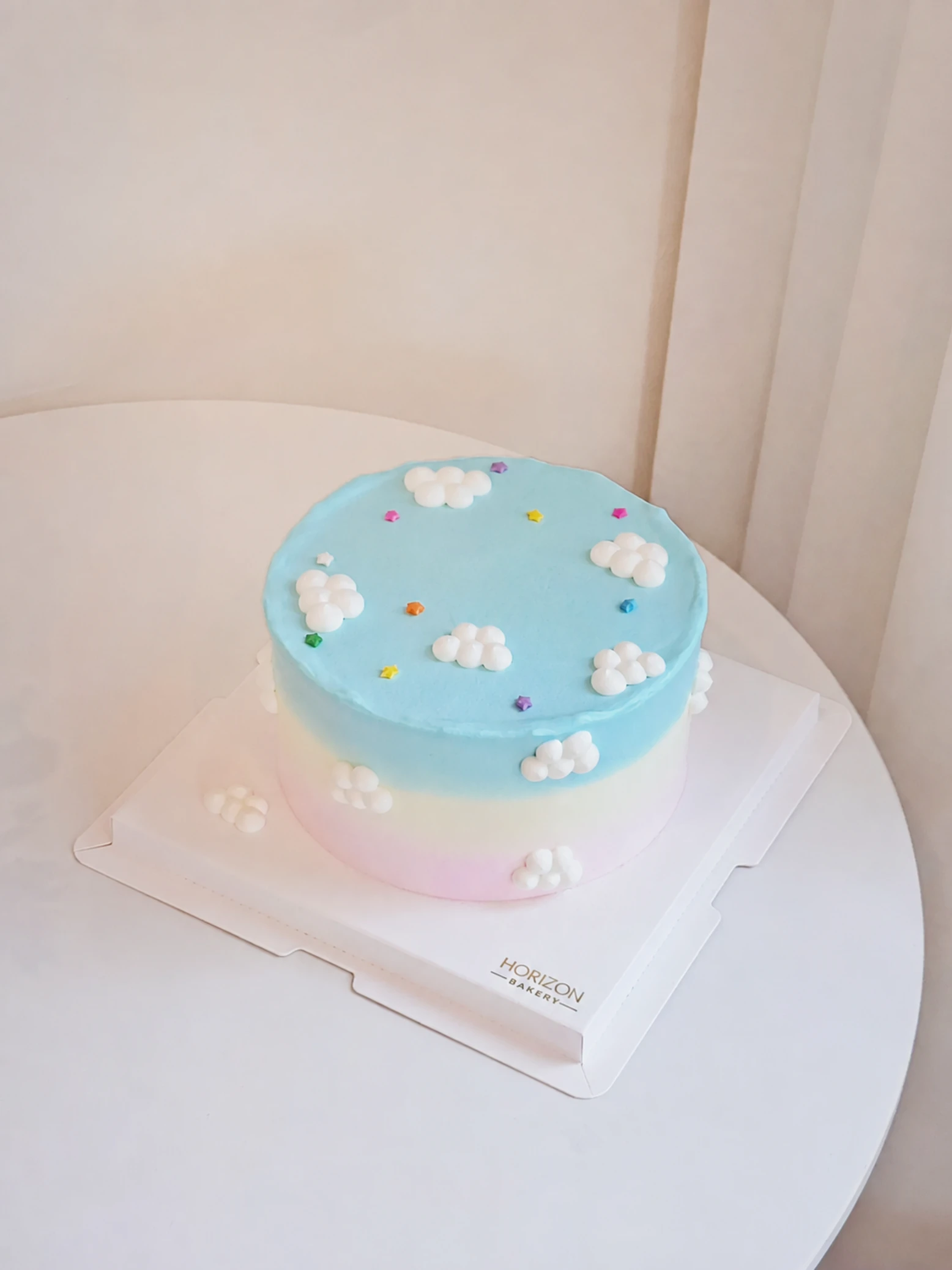 https://storage.googleapis.com/horizon-reservation-images/cake-offer/59710f8bee26edc14c4237779cdd795c.webp