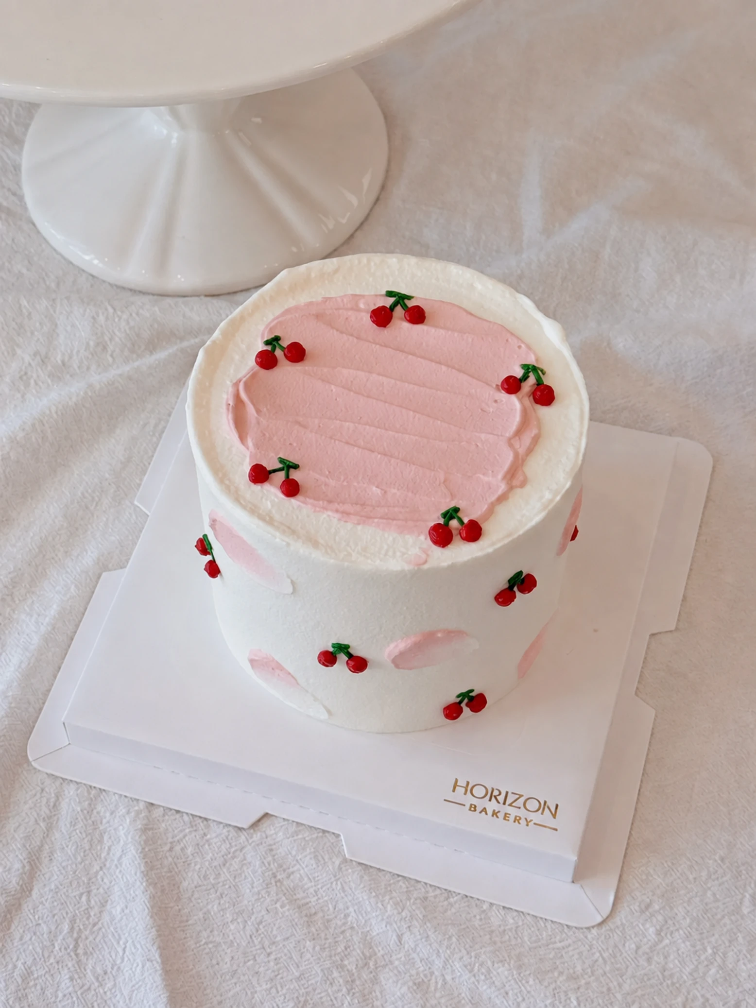 https://storage.googleapis.com/horizon-reservation-images/cake-offer/7422562b2a3c0543072cd5f09c978ae0.webp