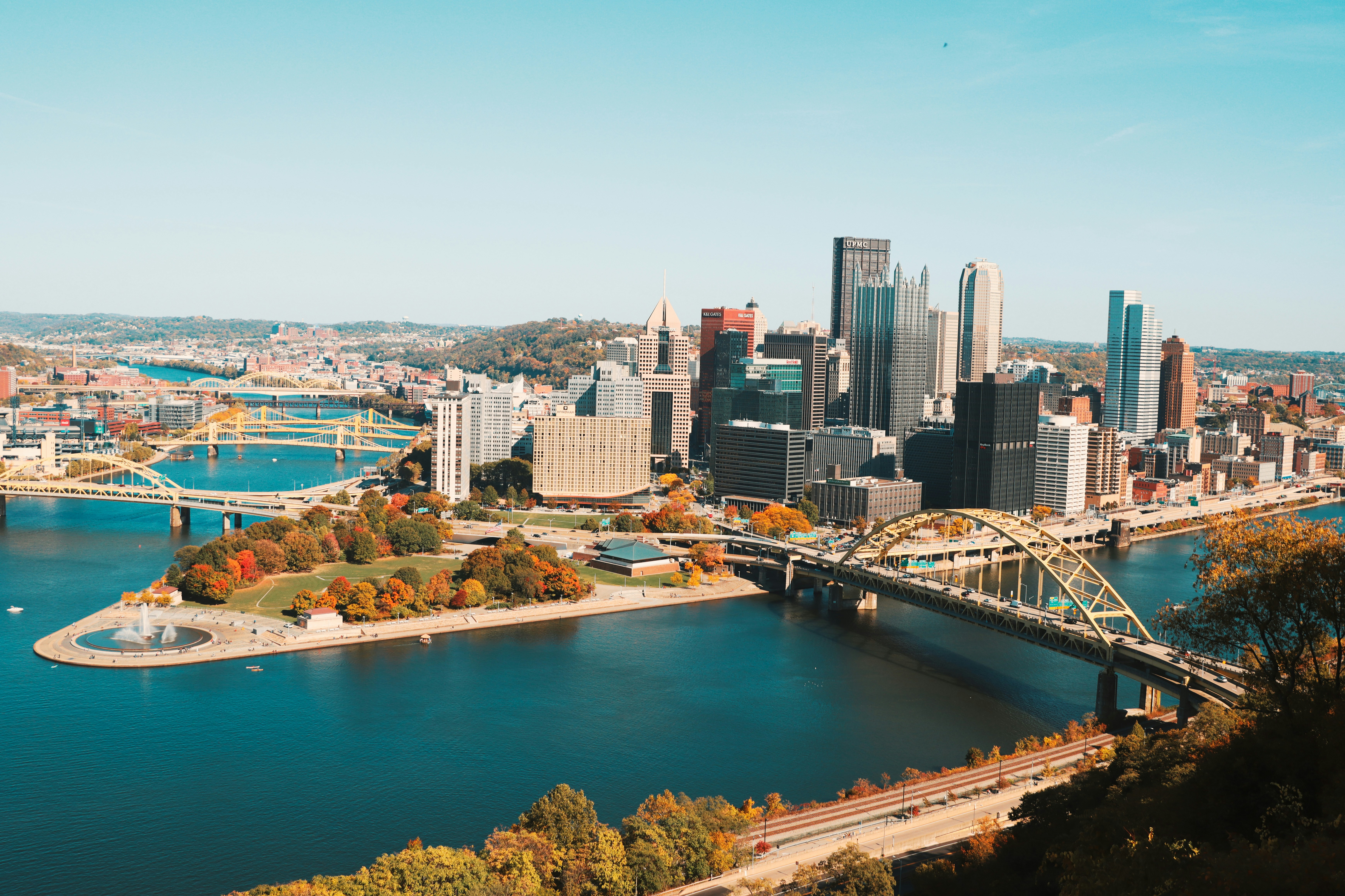 The Ultimate Guide to Dining and Shopping in Downtown Pittsburgh Near Your Airbnb