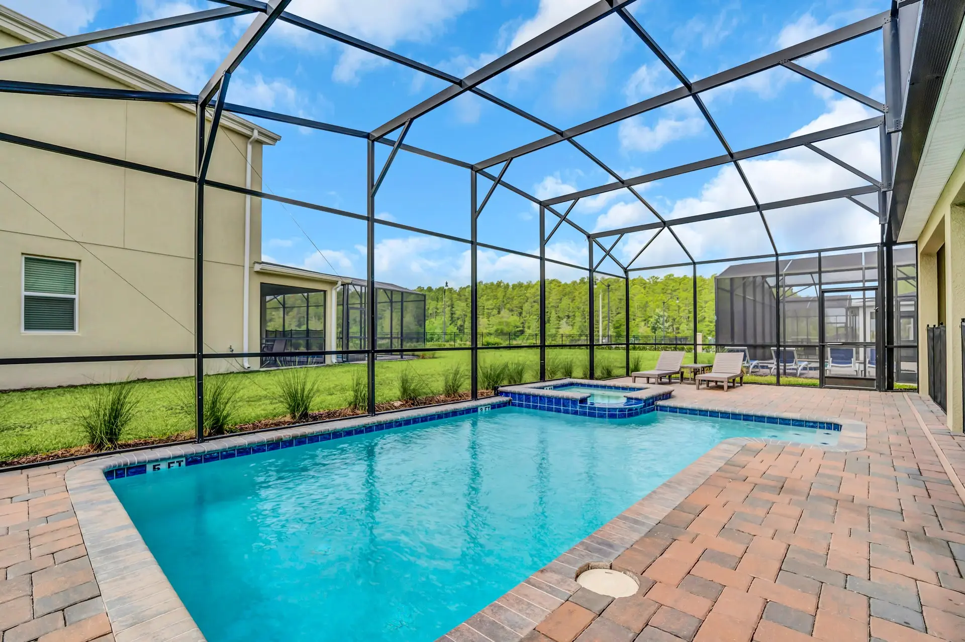 Seasonal Guide to Orlando: When to Book Your Vacation Rental with a Private Pool