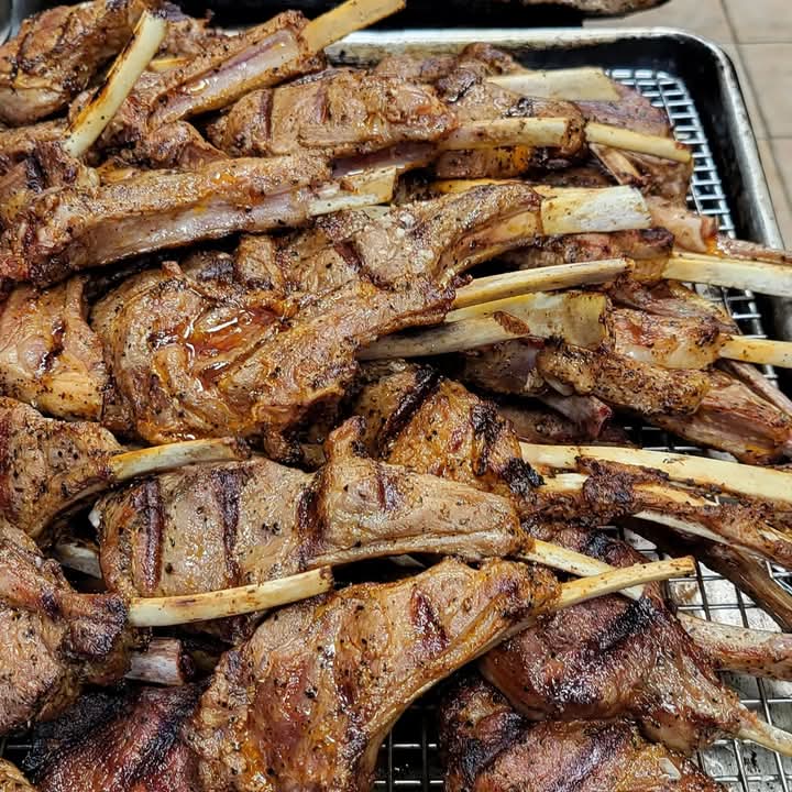 Grilled lamb chops on a rack