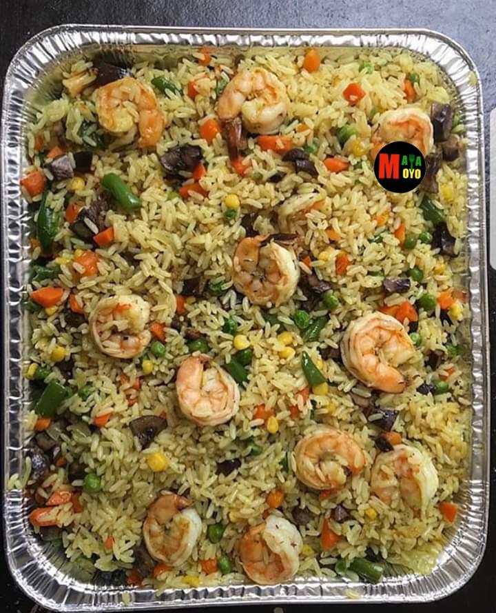 Fried rice with shrimp and vegetables