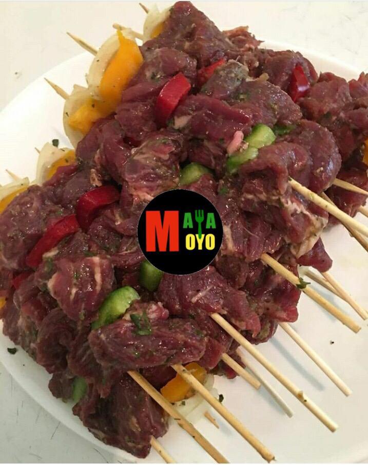Beef skewers with peppers and onions