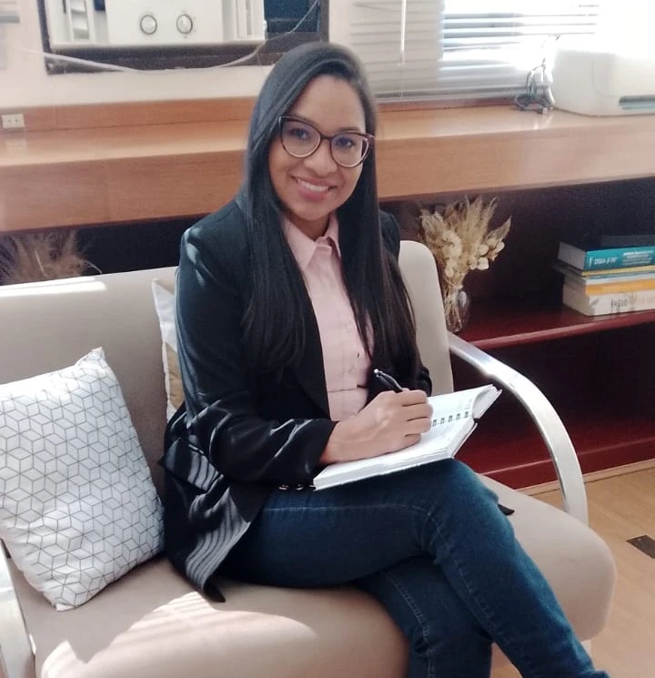Foto de Raquel Pires de Carvalho, psicóloga na ClínCare