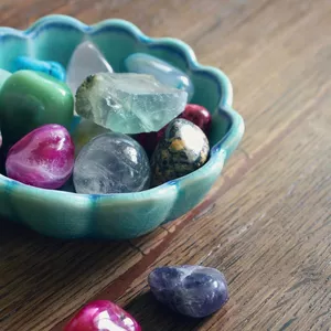 Terapia Avanzada con Piedras y Cristales