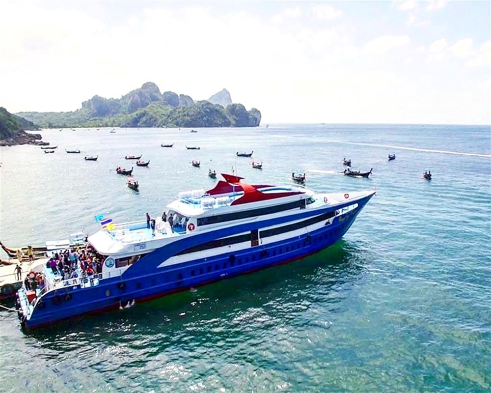 Phi Phi Island Tour By Royal Jet Cruiser Phuket