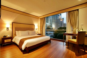 Adelphi Suites Bangkok