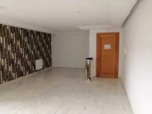 A vendre un Appartement S+3 a l'aouina 