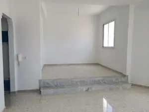 Appartement s+4 près de l'hôpital Taher Sfar Mahdia