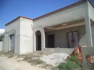 villa s+3 + garage de 250m à hammamet 99202001