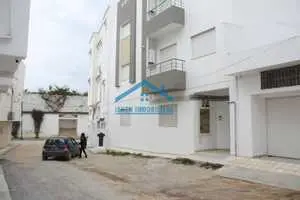 AV appartement pas loin du corniche hammamet