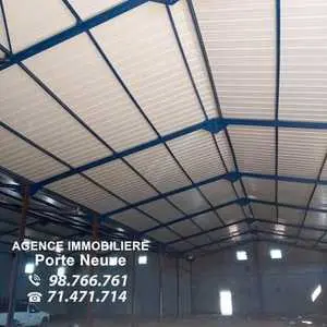 dépôt 1400m2