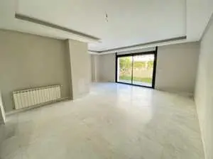 un appartement au RDC au lac 2