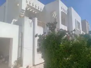 VILLA A VENDRE,Ennasr 2