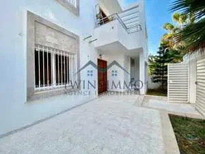 Rez de chaussé de Villa S+2 de 180 m² à La Marsa