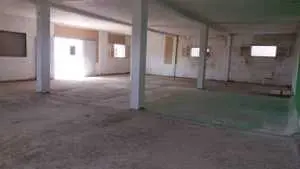 dépôt 200m2 à louer à soukra