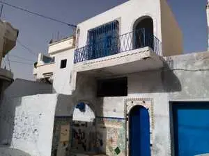 AV une maison style arabesque a corniche Hammamet R 