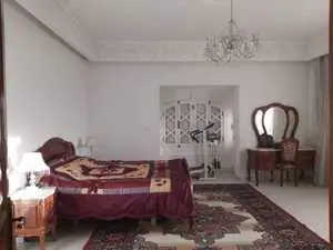 Une magnifique villa qui fait le coin au cité Erriadh - Sousse.