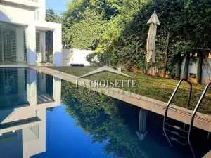 Villa S+5 avec piscine aux Jardins de Carthage 