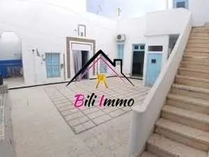 Une jolie maison s+4 à hammam sousse 