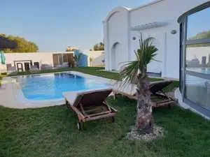 A Louer villa avec piscine