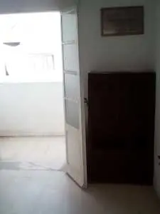 A L Bureaux S+1 au Bab Saadoun derrière la Ministère de la Santé.