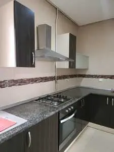 A vendre un appartement S+3 à jardins de carthage 