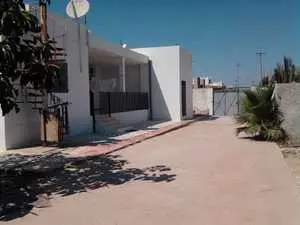 Villa avec Usine sur un Terrain de 1018 m² à Route de Mahdia Km 10