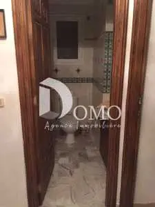 Villa de 2000m2 a la piscine a la soukra 