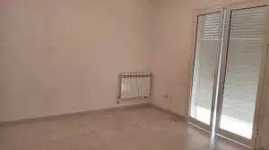 Etage de villa s+3 à Ezzahra lycée