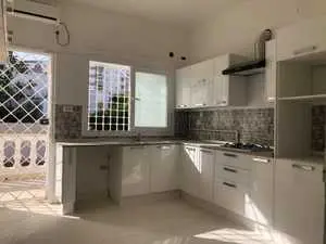 Villa S+4 avec jardin à Menzah 9b