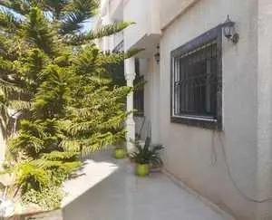 Rez de Chaussée de Villa S+3 de 150m² à Rades Meliane 