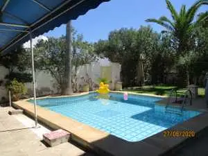 Villa avec piscine à vendre