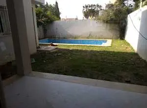 Duplex S+4 avec Piscine près Donna la Soukra